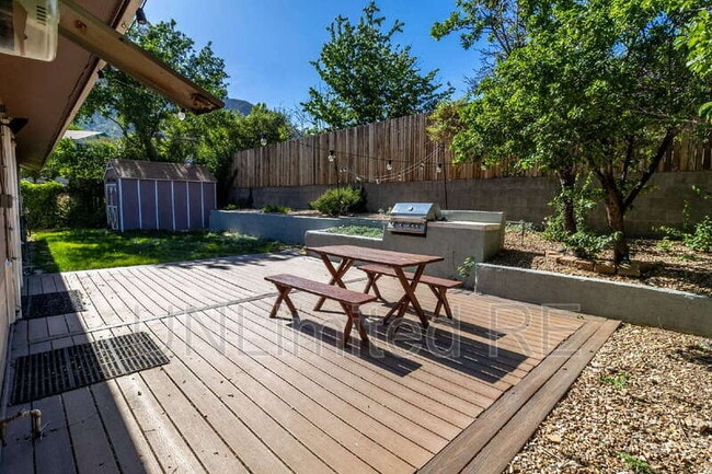 Building Photo - 4880 E Tomahawk Dr