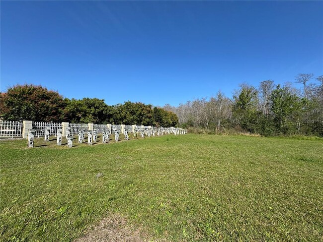 Building Photo - 10427 Flowers Ave