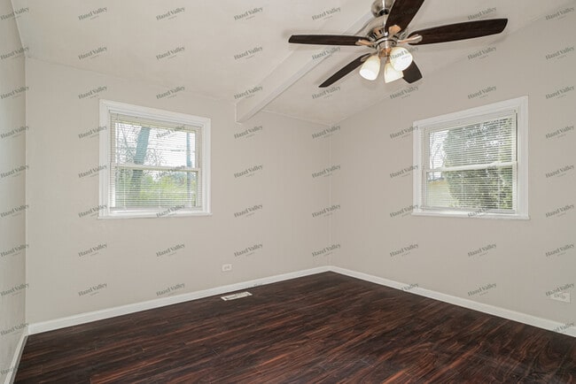 Building Photo - 604 Wicklow Dr