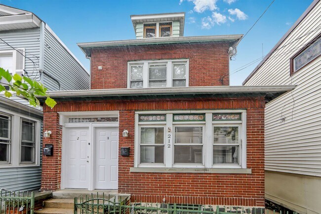 Building Photo - 212 69th St