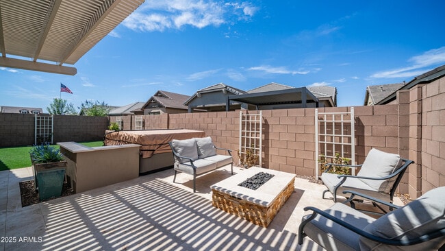 Building Photo - 23080 E Carriage Wy