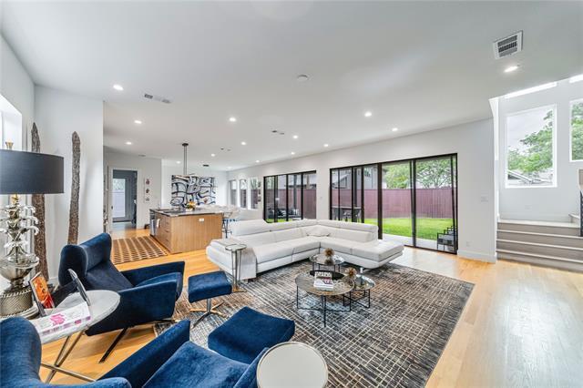 Building Photo - 9753 Mixon Dr