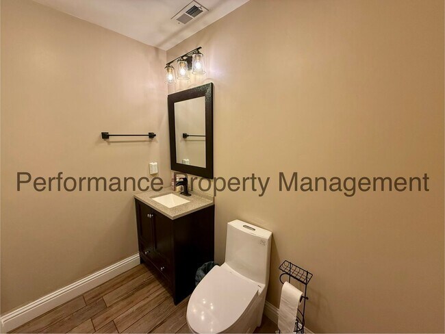 Building Photo - Spacious 5 Bed/3 Bath + Office in SW Bakersfield w/ RBP & $0 Deposit Option