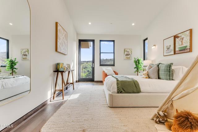 Building Photo - 12480 Viewcrest Rd