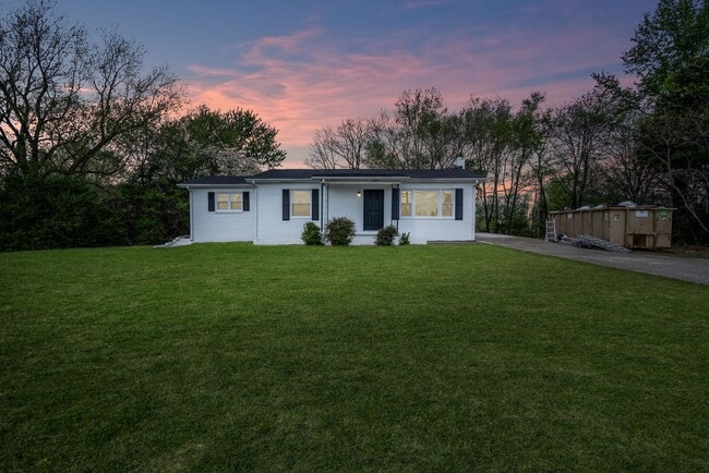 Building Photo - 1857 Memorial Dr