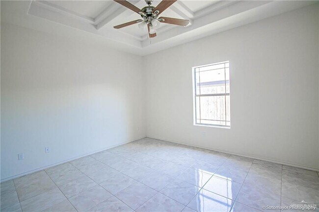 Building Photo - 16 W Dallas Ave