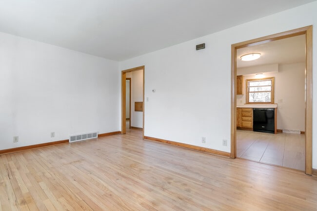 Building Photo - 4807 Camden Rd