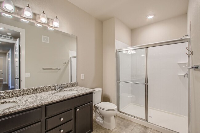 Building Photo - Evolve Real Estate: Move-in Ready in West Arvada, Contemporary 3 Beds/2 Baths Condo!