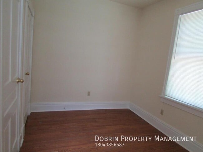 Building Photo - 2106 W Cary St
