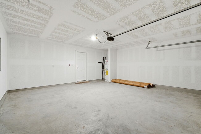 Building Photo - 4932 Valor Ct