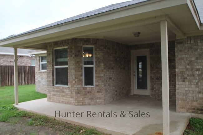 Building Photo - Timber Ridge Estates Beauty!