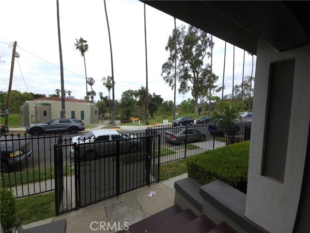 Building Photo - 532 S St Louis St