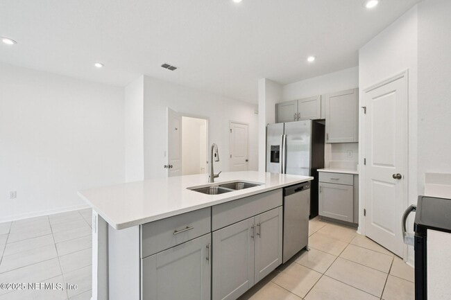 Building Photo - 277 Henrys Bluff Pl
