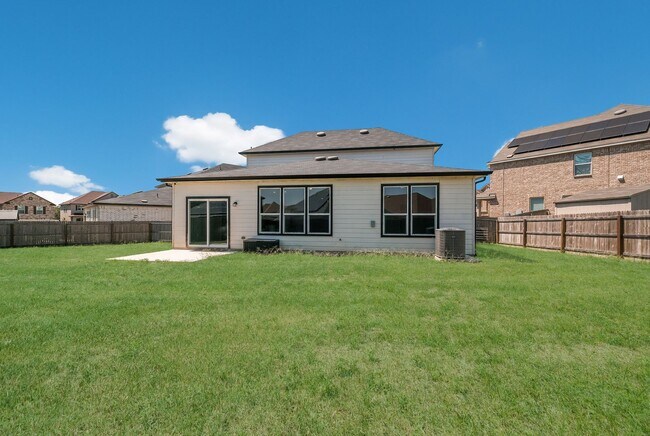 Building Photo - 118 Kyle Cove
