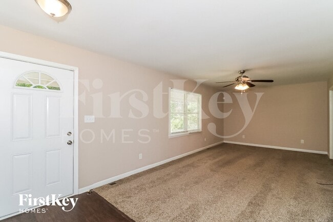 Building Photo - 2932 Tiffany Dr SW
