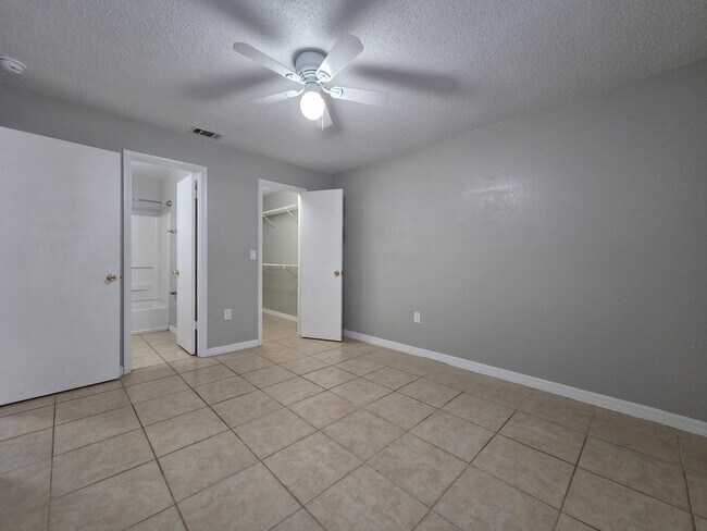 Building Photo - 951 Salt Pond Pl