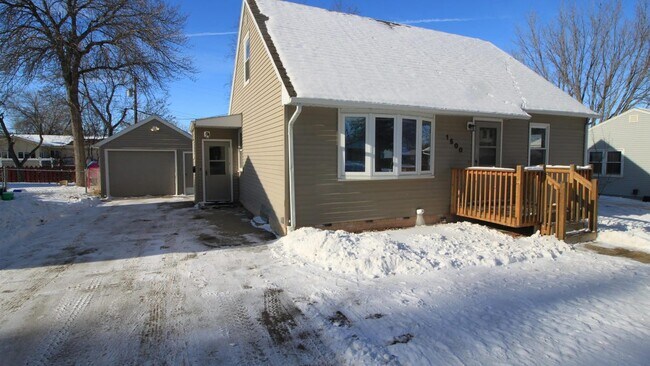 Building Photo - 2978 Belle Ln