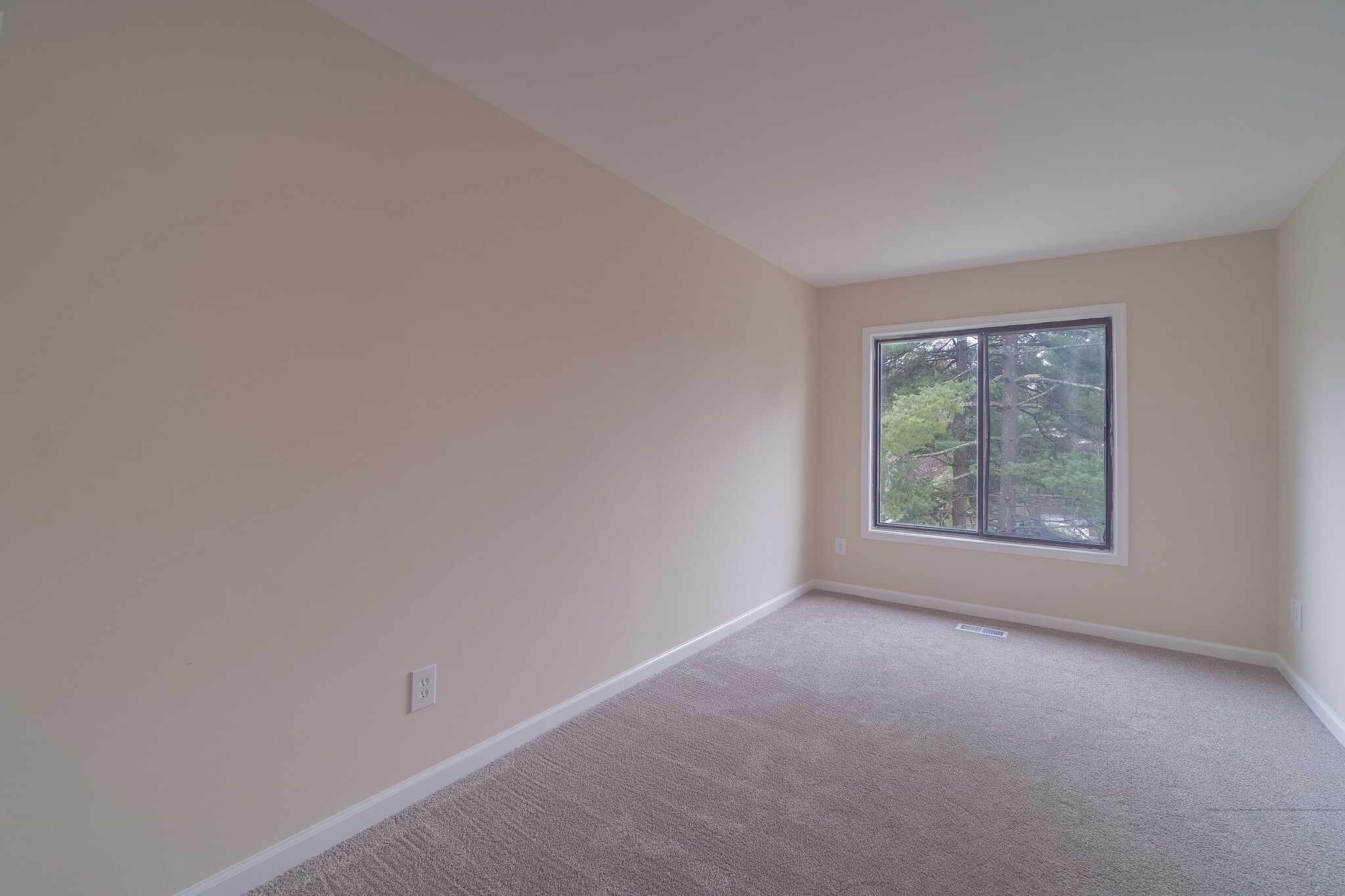 Building Photo - 9416 Penshurst Ct