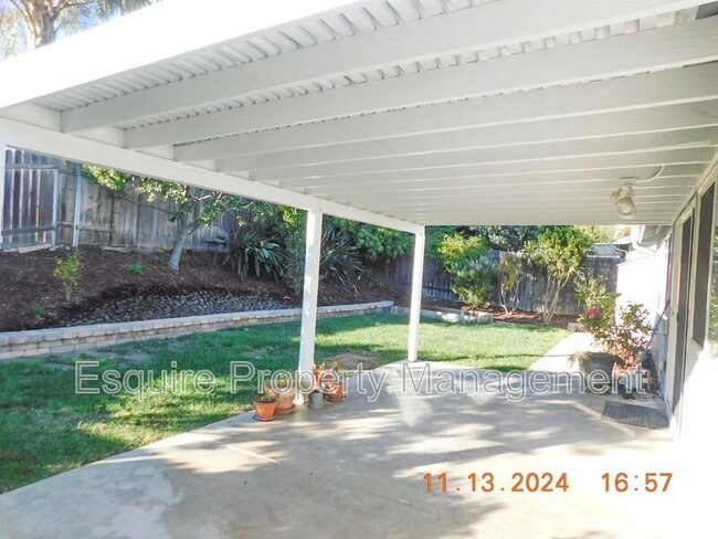 Building Photo - 1767 Coachman Dr