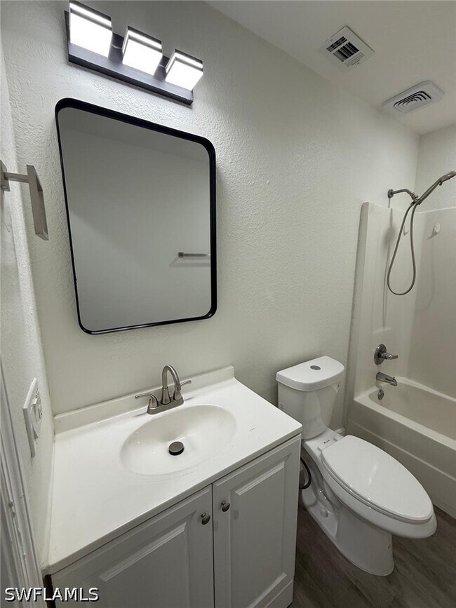 Building Photo - 5248 Confederate Dr