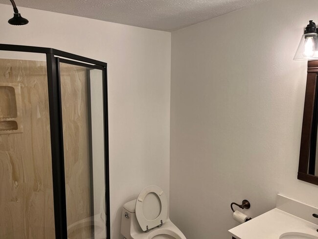 Building Photo - Three Bedroom 2 Bath Home in Bethalto with...