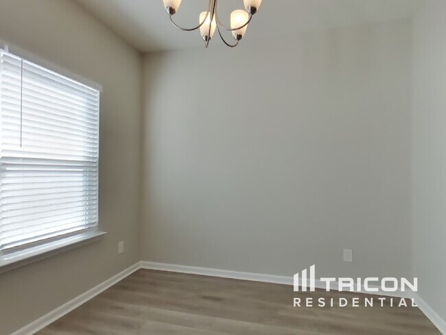 Building Photo - 309 Woodfern Ct