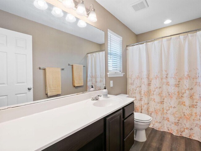 Building Photo - 705 Autumn Sage Way