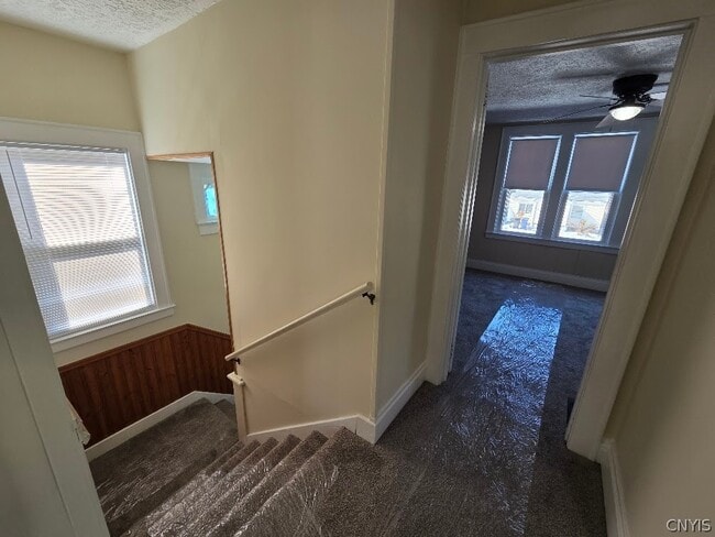 Building Photo - 210 N Midler Ave