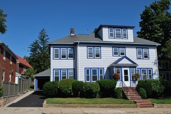 Building Photo - 102 Lothrop St
