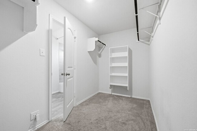 Building Photo - 6418 Dynamic Sound