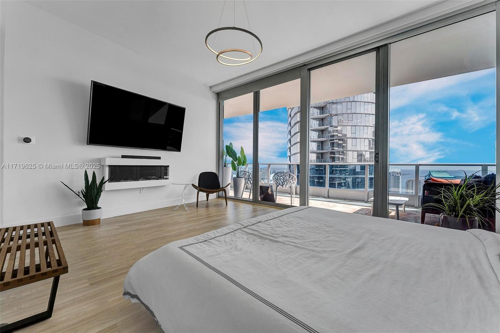 Building Photo - 200 Biscayne Boulevard Way