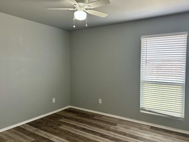 Building Photo - Updated 3/2/2 in Frenship ISD!