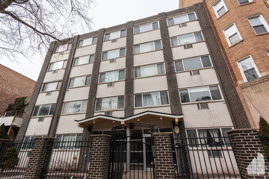 Building Photo - 5854 N Kenmore Ave