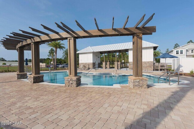 Building Photo - 1881 Pointe Dr