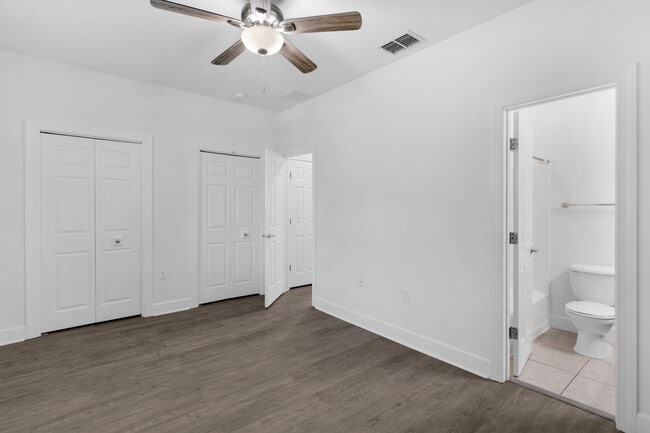 Building Photo - 15284-15331 US-331 BUS