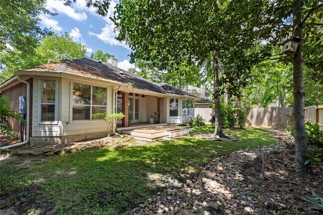 Building Photo - 11 Belcarra Pl