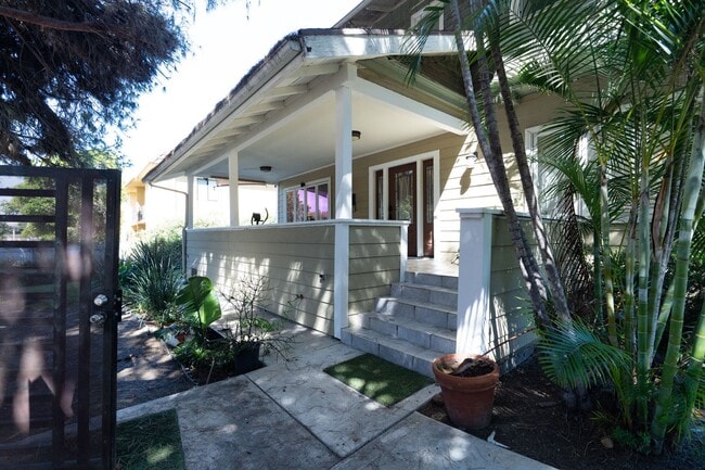 Building Photo - 6407 Dix St