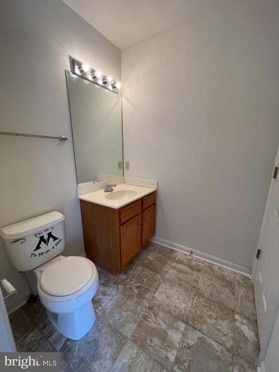 Building Photo - 10197 Madison Dr