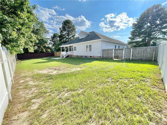 Building Photo - 108 Canyon Ct