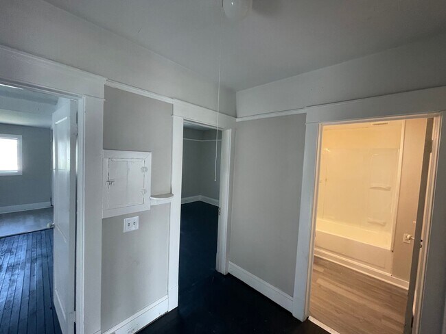 Building Photo - SECTION 8 AND EDEN ACCEPTED!! Stunning 4-Bedroom Home Available Now!