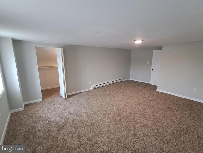 Building Photo - 33 Mill St