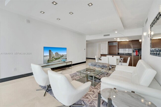 Building Photo - 465 Brickell Ave