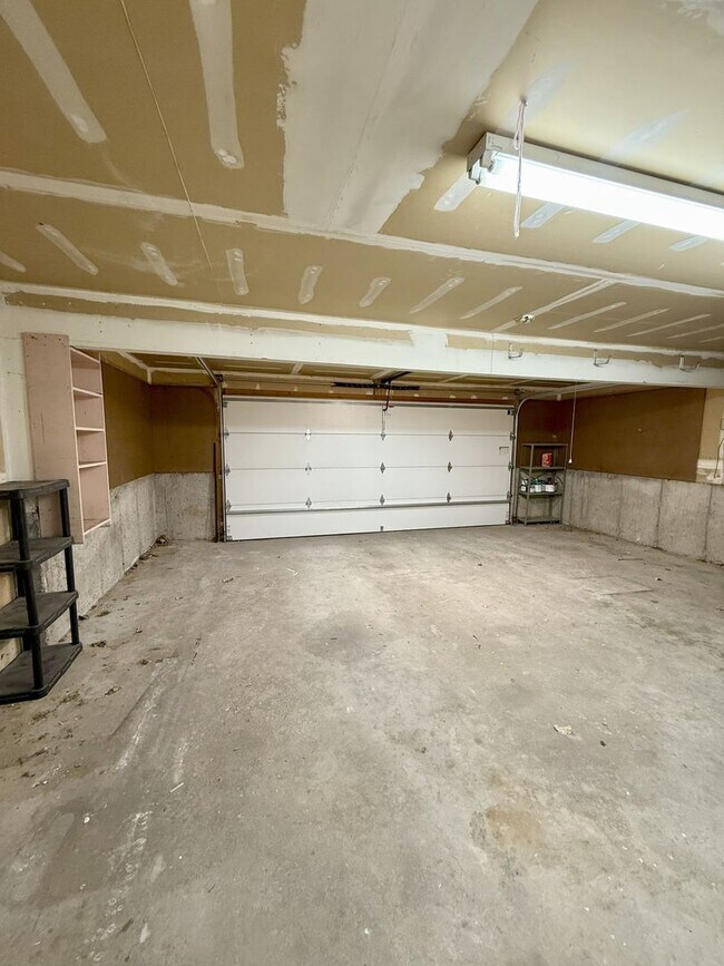 Building Photo - Spacious Comfort Meets Practical Living in...