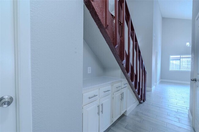 Building Photo - 6507 Desert Rose Ln