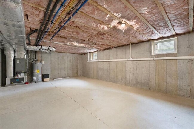 Building Photo - 47 Windsor Rd