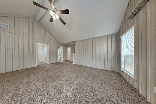 Building Photo - 11942 Hillbrook Dr