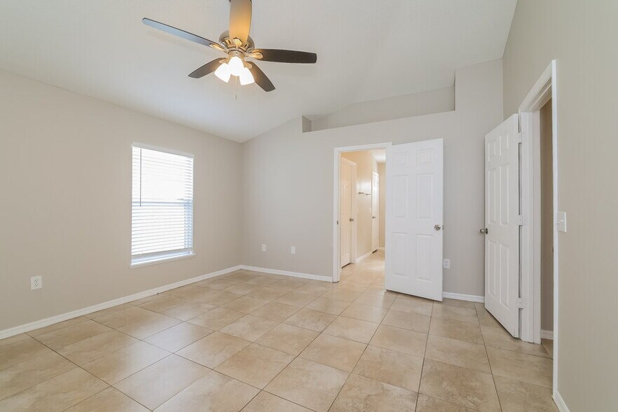Building Photo - 2147 Marisol Loop