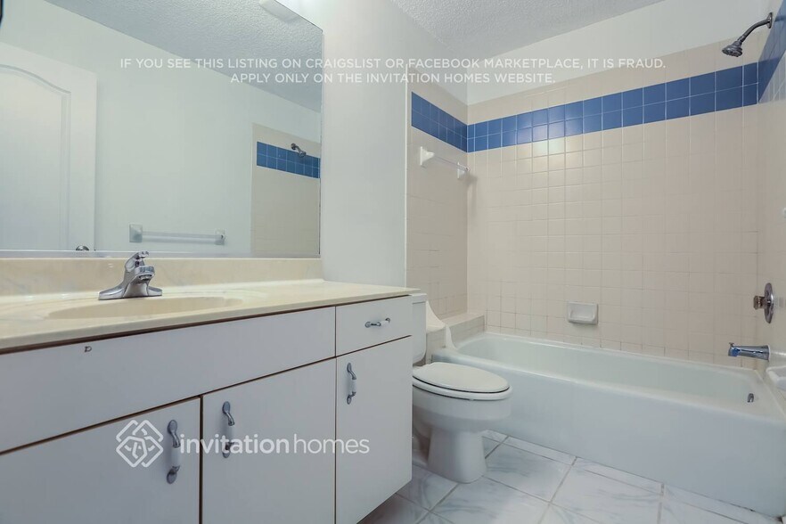 Building Photo - 5604 29th St Cir E