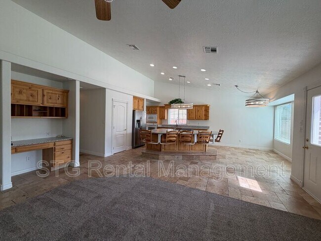 Building Photo - 135 N 350 W