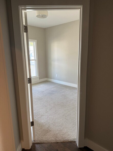 Building Photo - 13512 Park Springs Ln